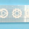 Barette de sélénite - 7 chakras, Pierres de Lumière, tarots, lithothérapie, bien-être, ésotérisme, oracles, livres, librairie, pendules, pierres roulées