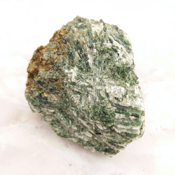pierre brut d'actinolite