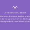 Petit oracle Astro : 47 messages célestes pour éclairer votre chemin - Pierres de Lumière